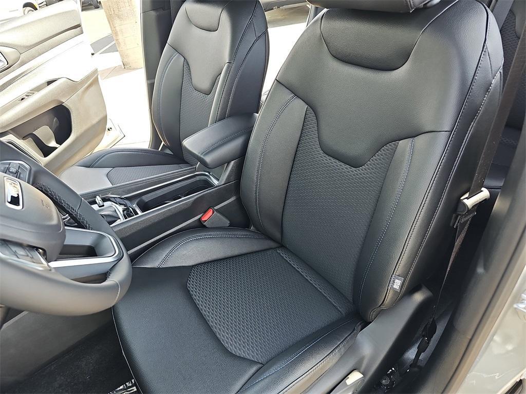 new 2025 Jeep Compass car