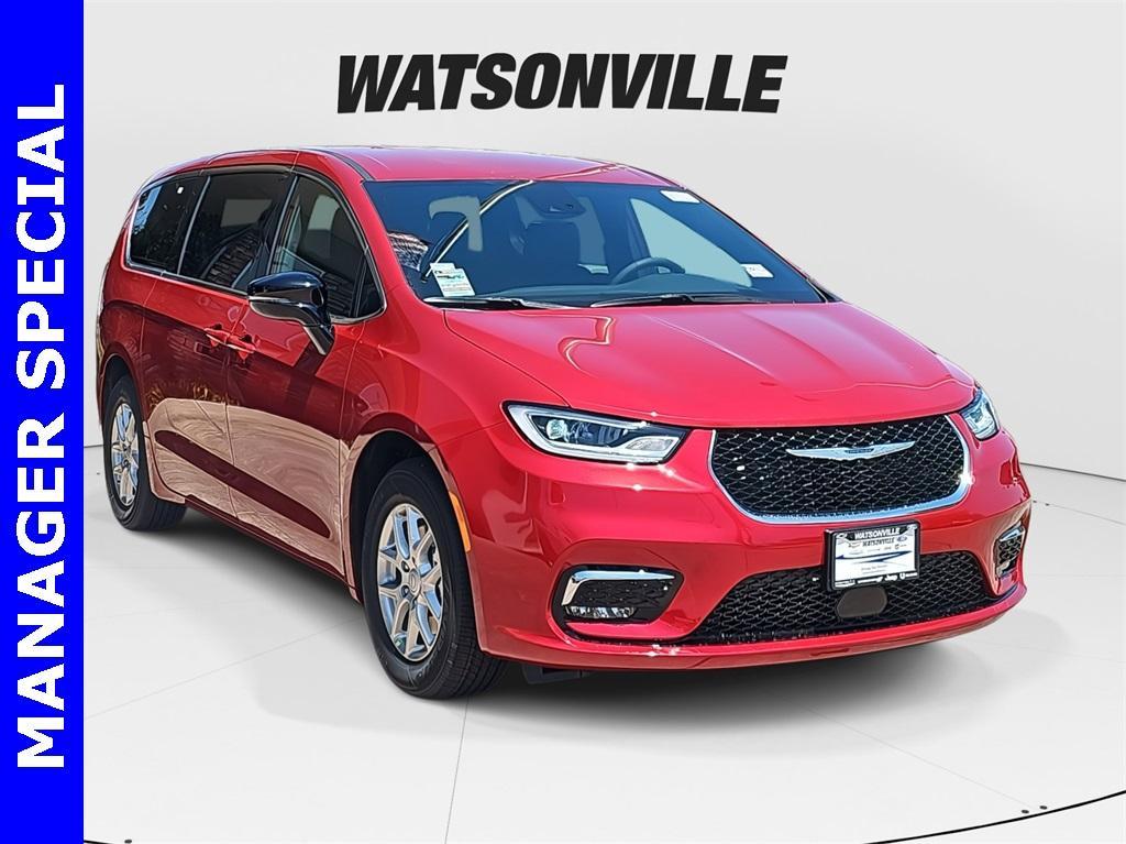 new 2025 Chrysler Pacifica car, priced at $41,817