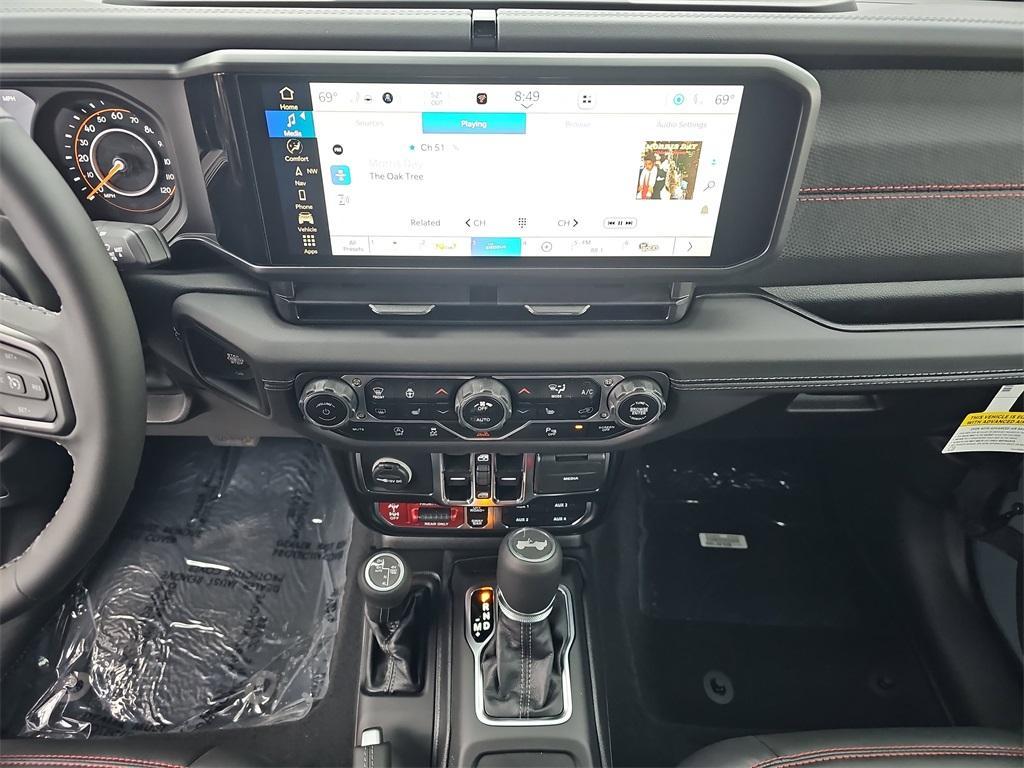 new 2025 Jeep Wrangler car