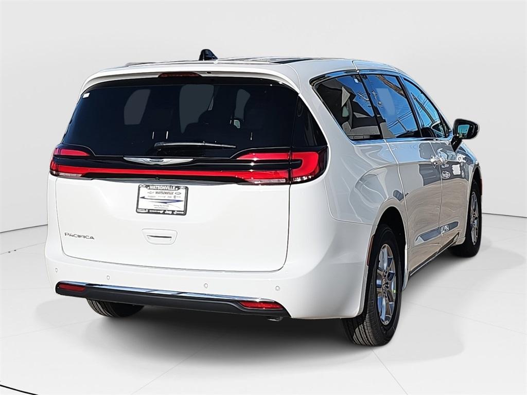 new 2025 Chrysler Pacifica car, priced at $40,395