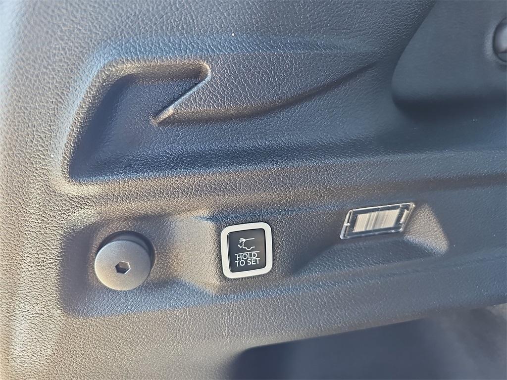 new 2025 Jeep Grand Cherokee L car
