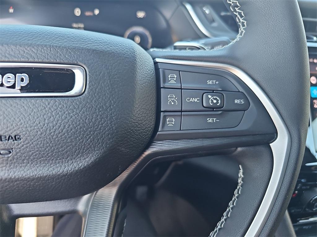 new 2025 Jeep Grand Cherokee L car, priced at $42,235