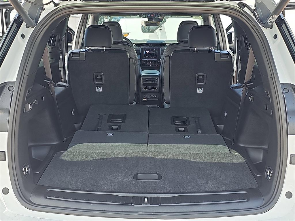 new 2025 Jeep Grand Cherokee L car