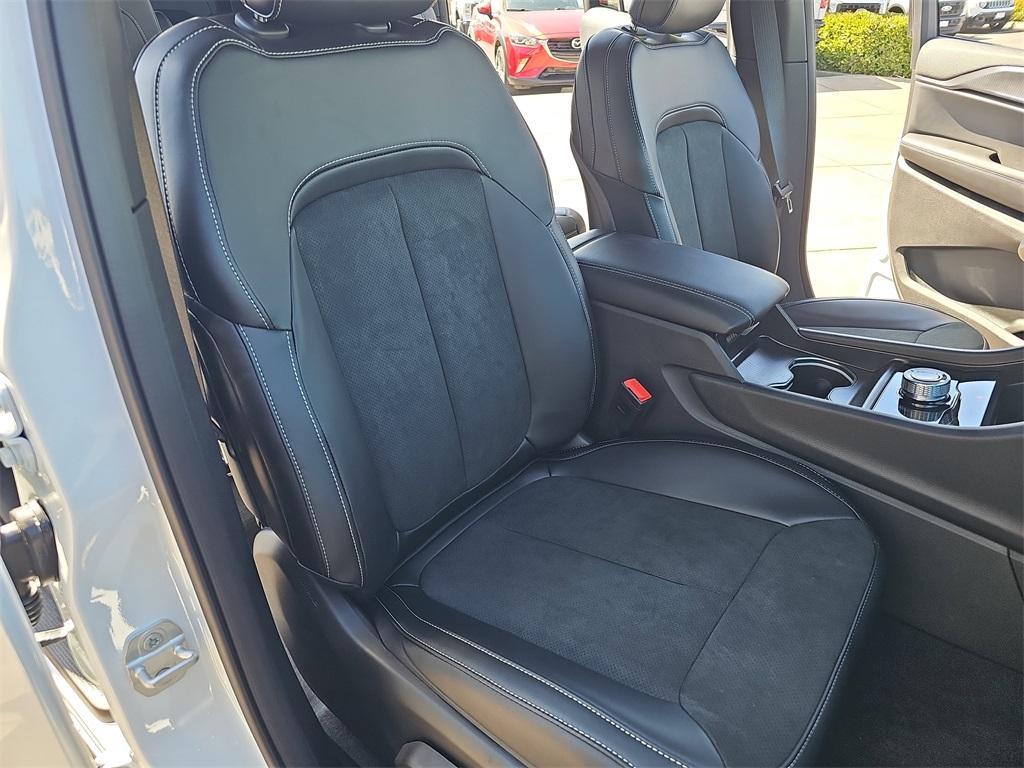 new 2025 Jeep Grand Cherokee L car, priced at $42,235