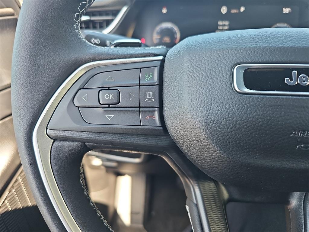 new 2025 Jeep Grand Cherokee L car, priced at $42,235