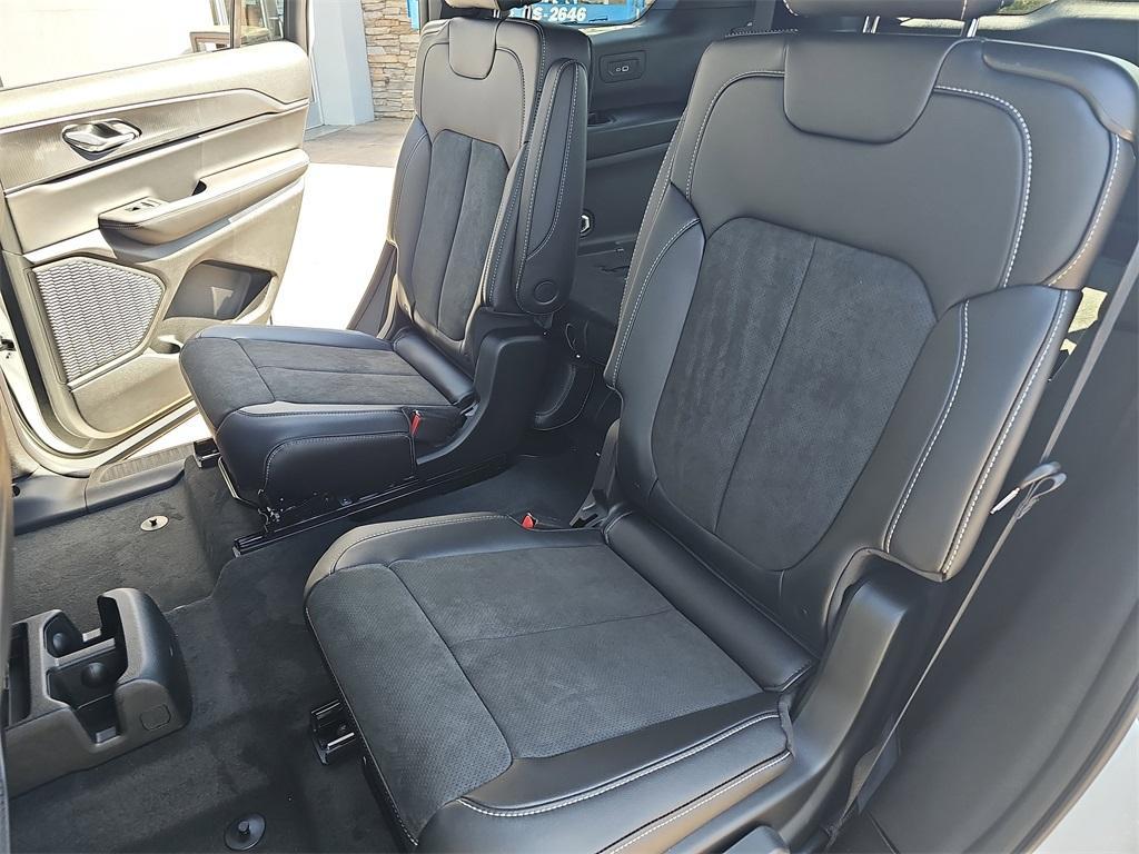 new 2025 Jeep Grand Cherokee L car, priced at $42,235