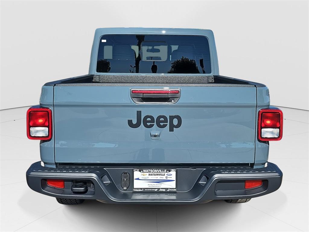 new 2024 Jeep Gladiator car, priced at $42,155