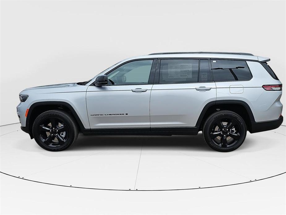 new 2024 Jeep Grand Cherokee L car, priced at $42,170