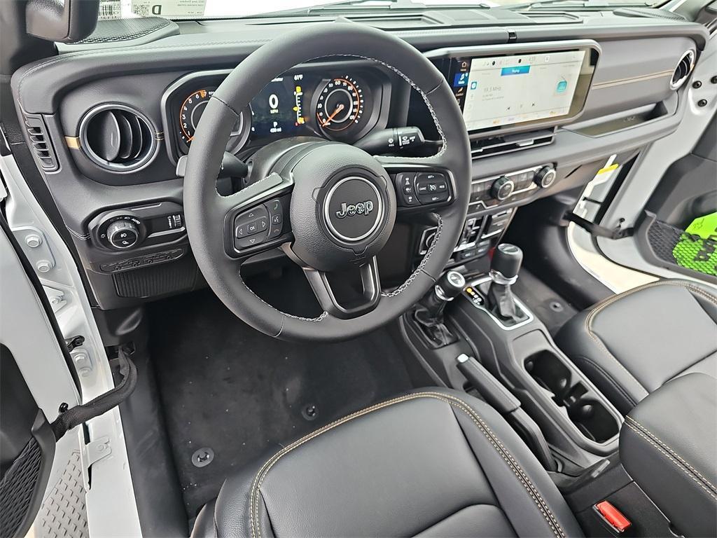 new 2025 Jeep Gladiator car
