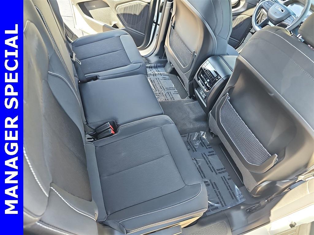new 2025 Jeep Grand Cherokee L car, priced at $39,989