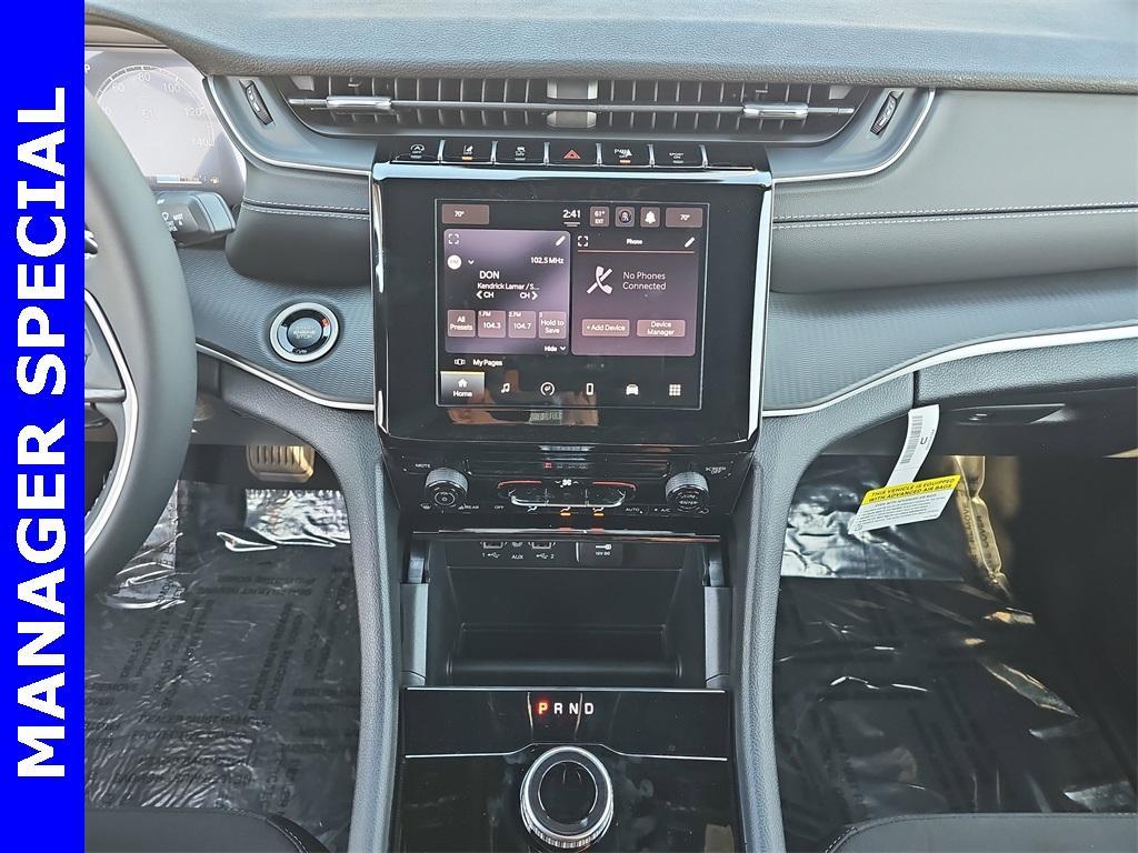 new 2025 Jeep Grand Cherokee L car, priced at $39,989