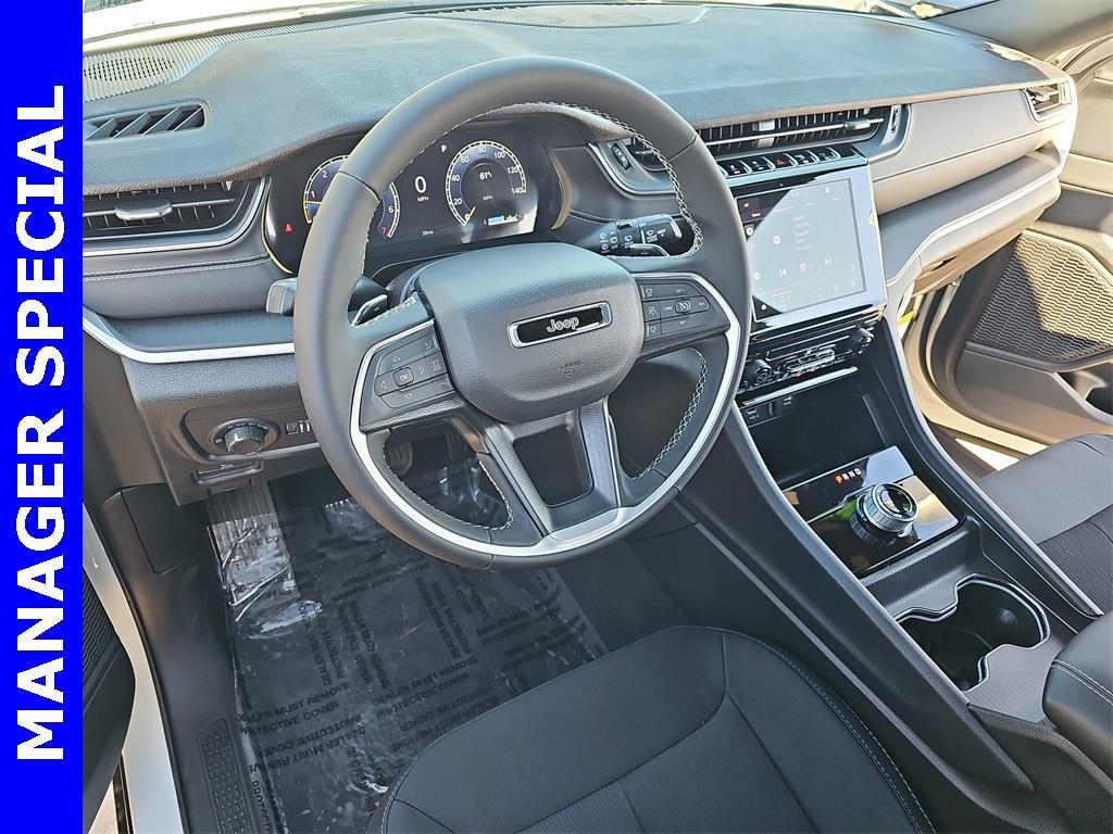 new 2025 Jeep Grand Cherokee L car, priced at $39,989
