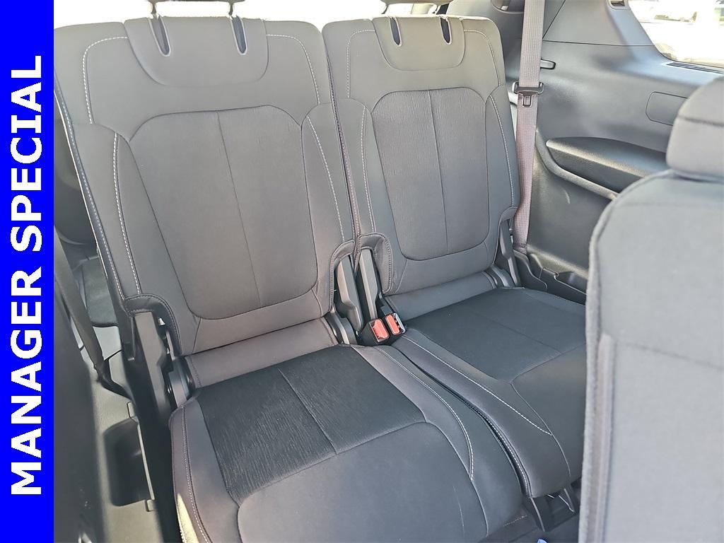 new 2025 Jeep Grand Cherokee L car, priced at $39,989