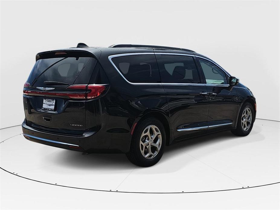 used 2022 Chrysler Pacifica car, priced at $27,152