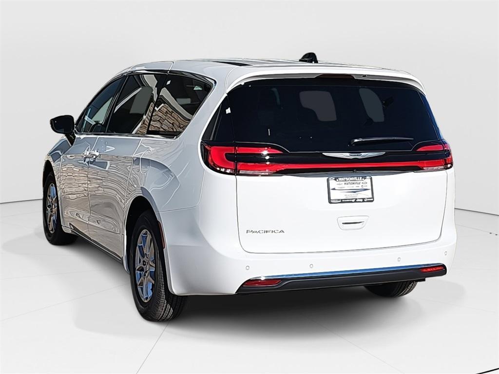 new 2025 Chrysler Pacifica car