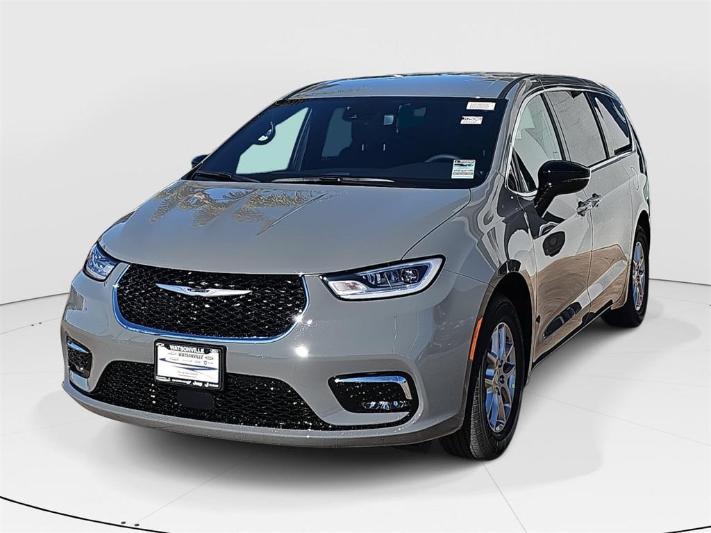 new 2025 Chrysler Pacifica car, priced at $40,990