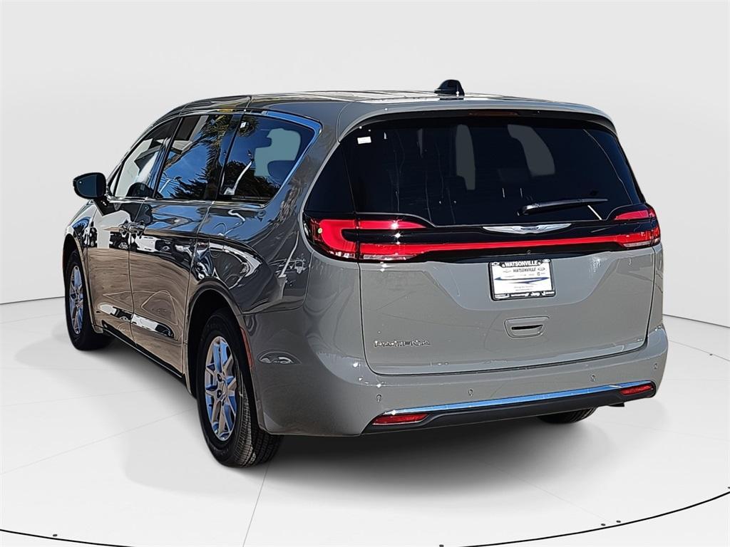 new 2025 Chrysler Pacifica car, priced at $40,990