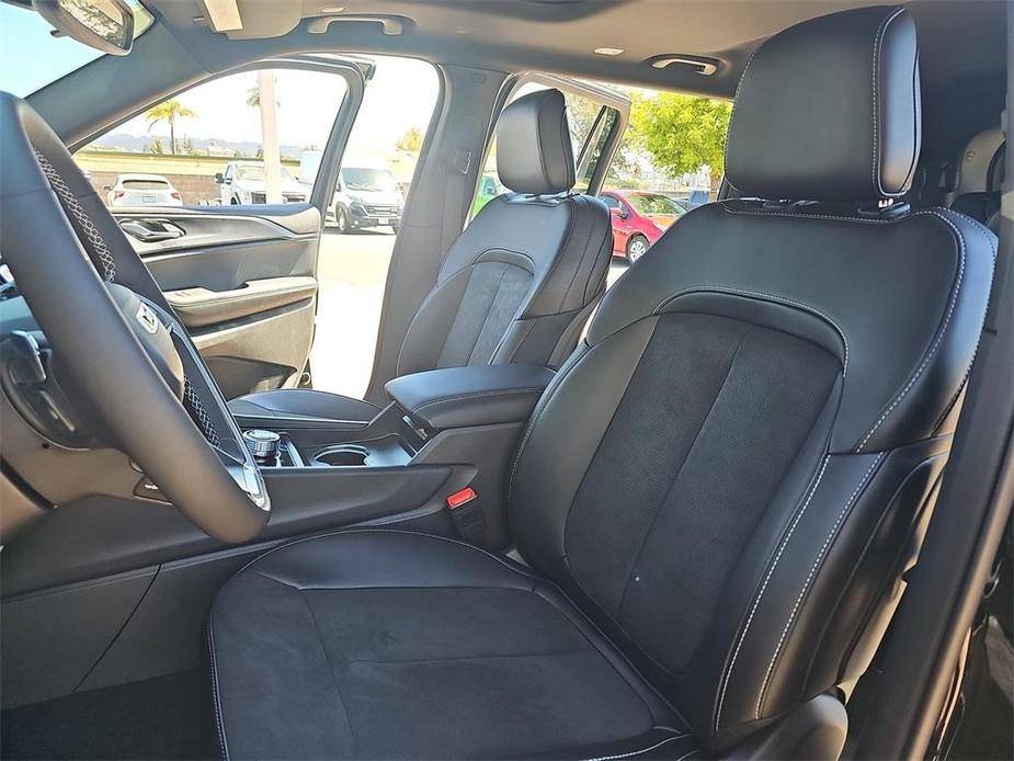 new 2024 Jeep Grand Cherokee L car, priced at $48,170