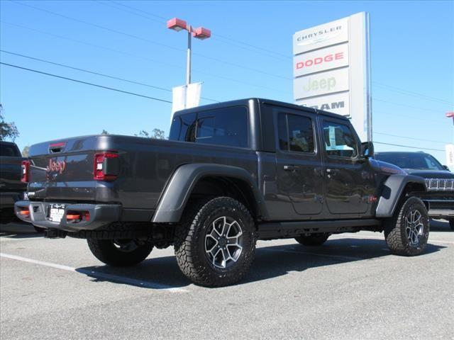 new 2025 Jeep Gladiator car, priced at $58,320