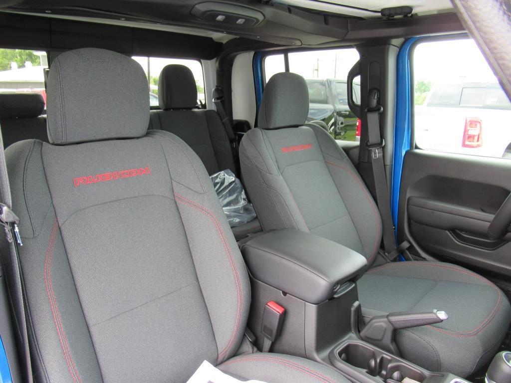 new 2025 Jeep Gladiator car, priced at $49,180