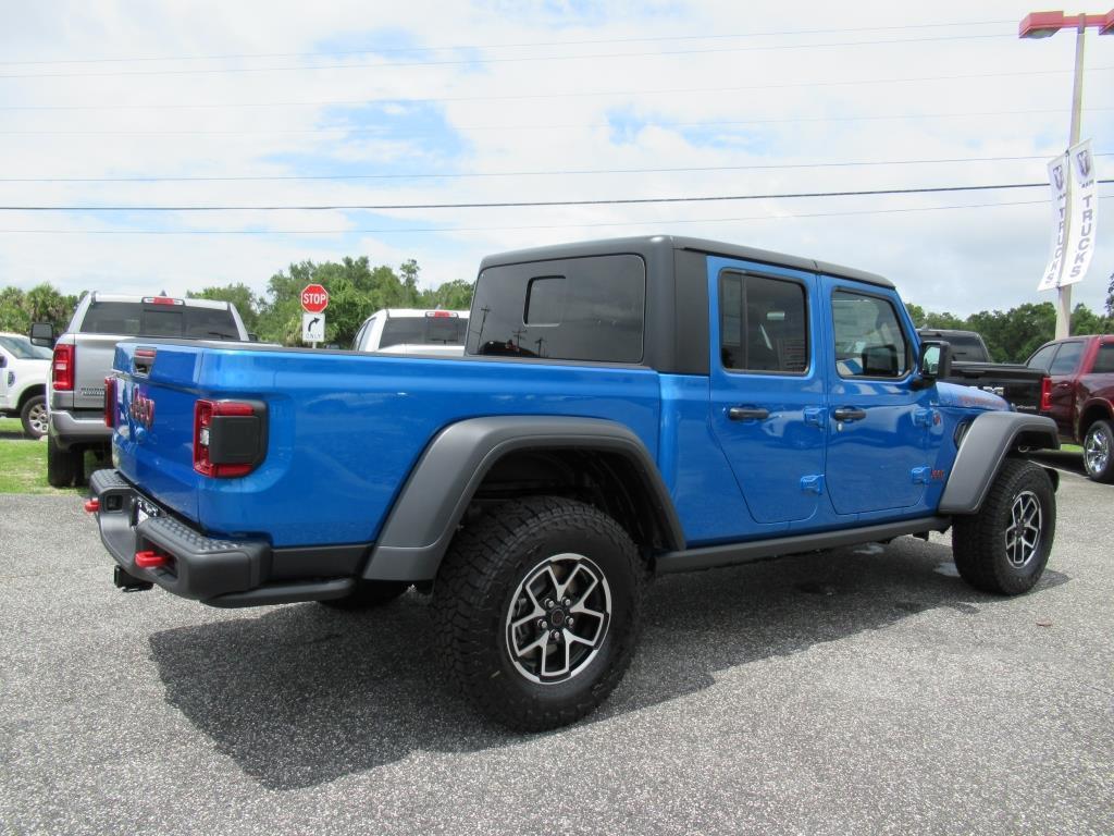 new 2025 Jeep Gladiator car, priced at $49,180