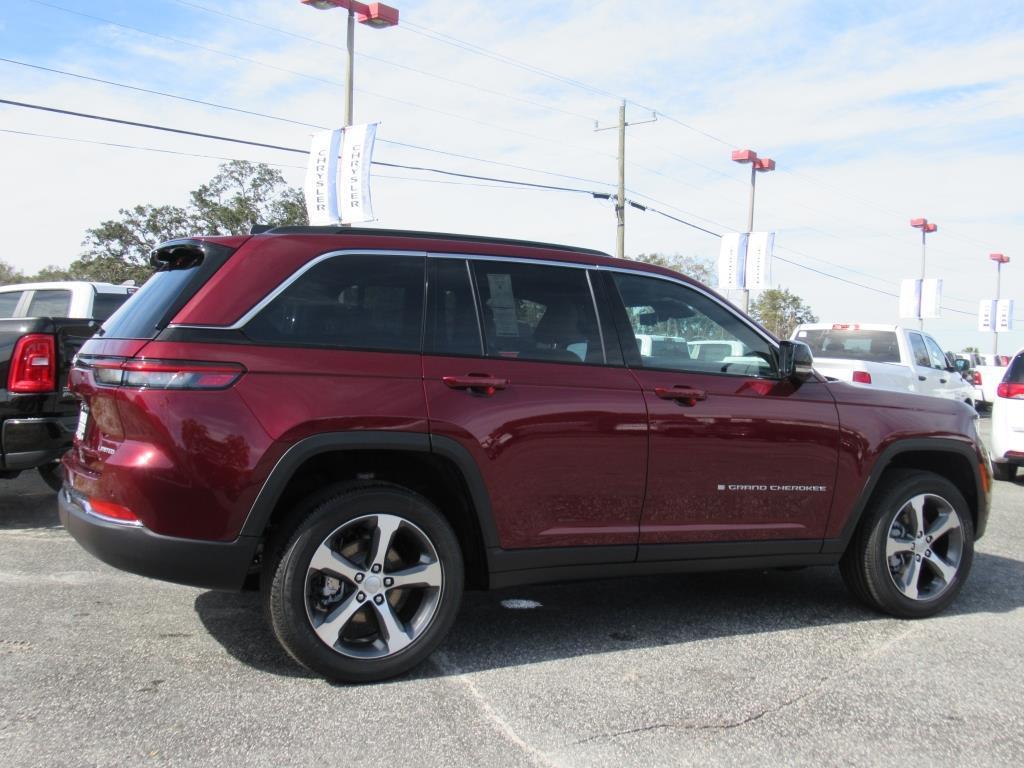 new 2025 Jeep Grand Cherokee car, priced at $51,355