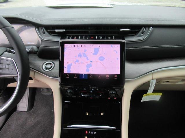 new 2025 Jeep Grand Cherokee car, priced at $47,646