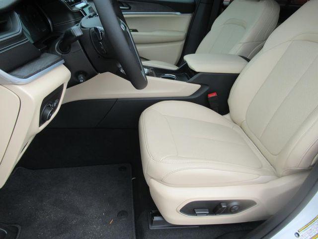 new 2025 Jeep Grand Cherokee car, priced at $47,646
