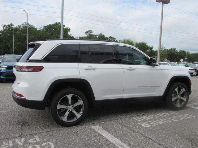 new 2025 Jeep Grand Cherokee car, priced at $47,646