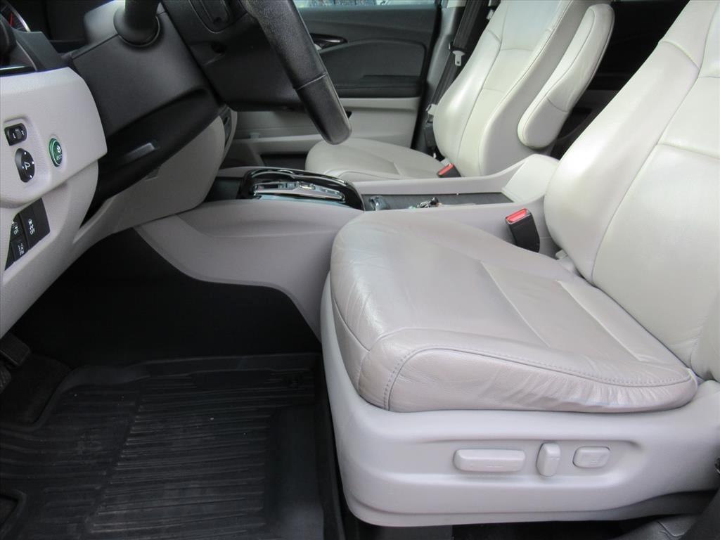 used 2021 Honda Pilot car, priced at $23,390
