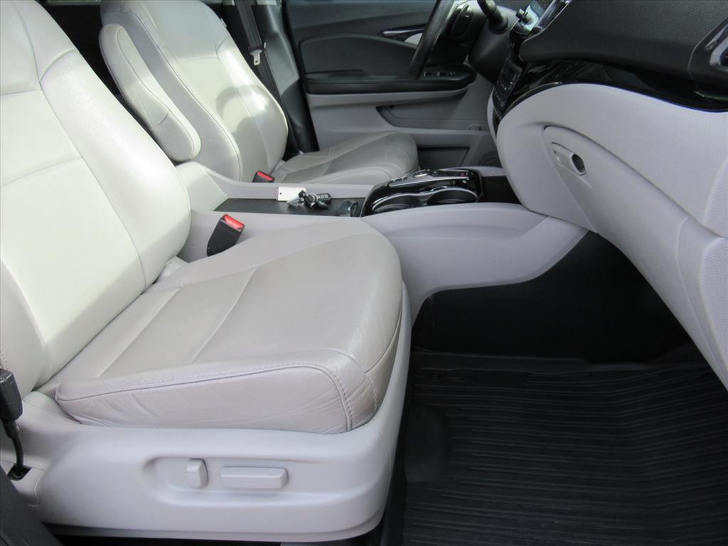 used 2021 Honda Pilot car, priced at $23,390