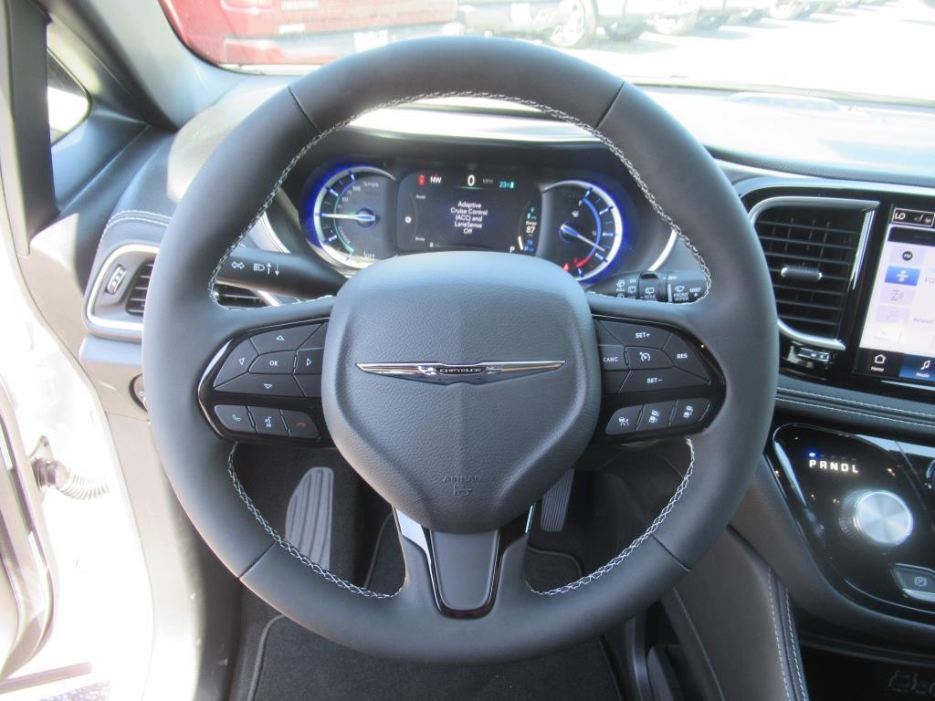 new 2025 Chrysler Pacifica Hybrid car, priced at $52,756