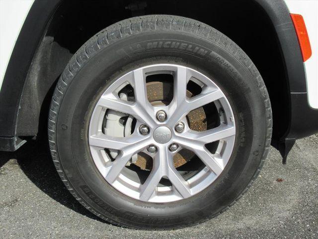 used 2022 Jeep Grand Cherokee car, priced at $28,995