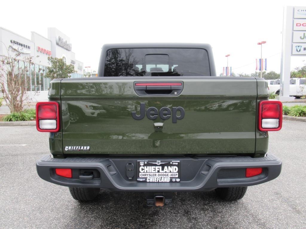 used 2022 Jeep Gladiator car, priced at $34,585