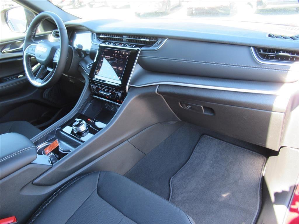 new 2025 Jeep Grand Cherokee car, priced at $32,071