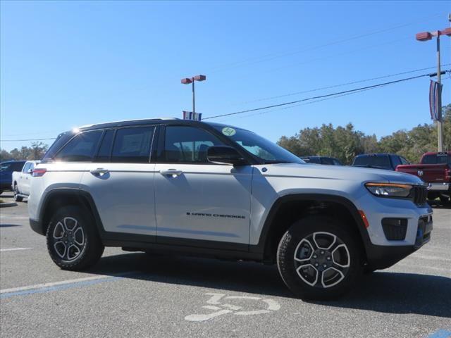 new 2022 Jeep Grand Cherokee 4xe car, priced at $47,000