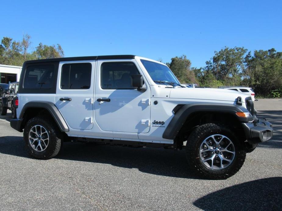 new 2025 Jeep Wrangler car, priced at $45,575