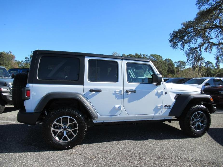 new 2025 Jeep Wrangler car, priced at $45,575