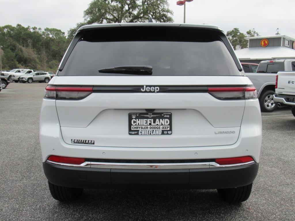 new 2025 Jeep Grand Cherokee car, priced at $35,870