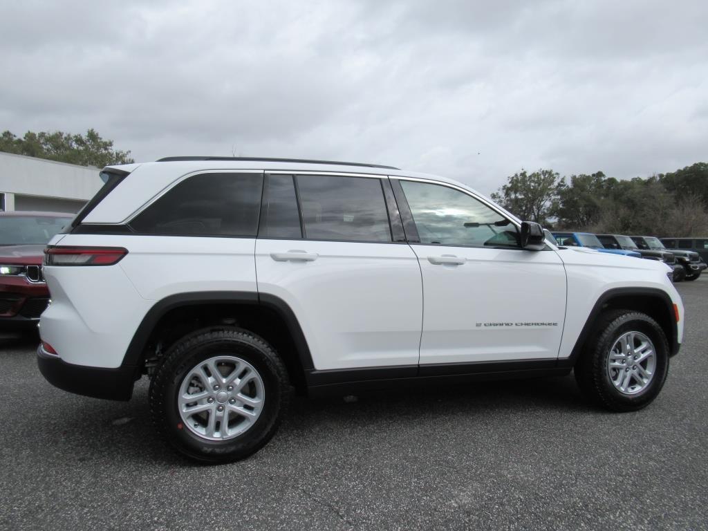 new 2025 Jeep Grand Cherokee car, priced at $35,870