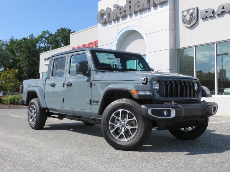 new 2024 Jeep Gladiator car, priced at $48,870