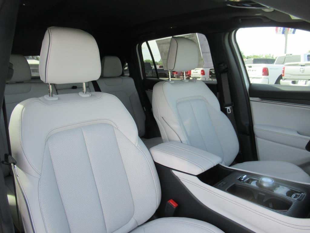 new 2025 Jeep Wagoneer S car, priced at $55,674