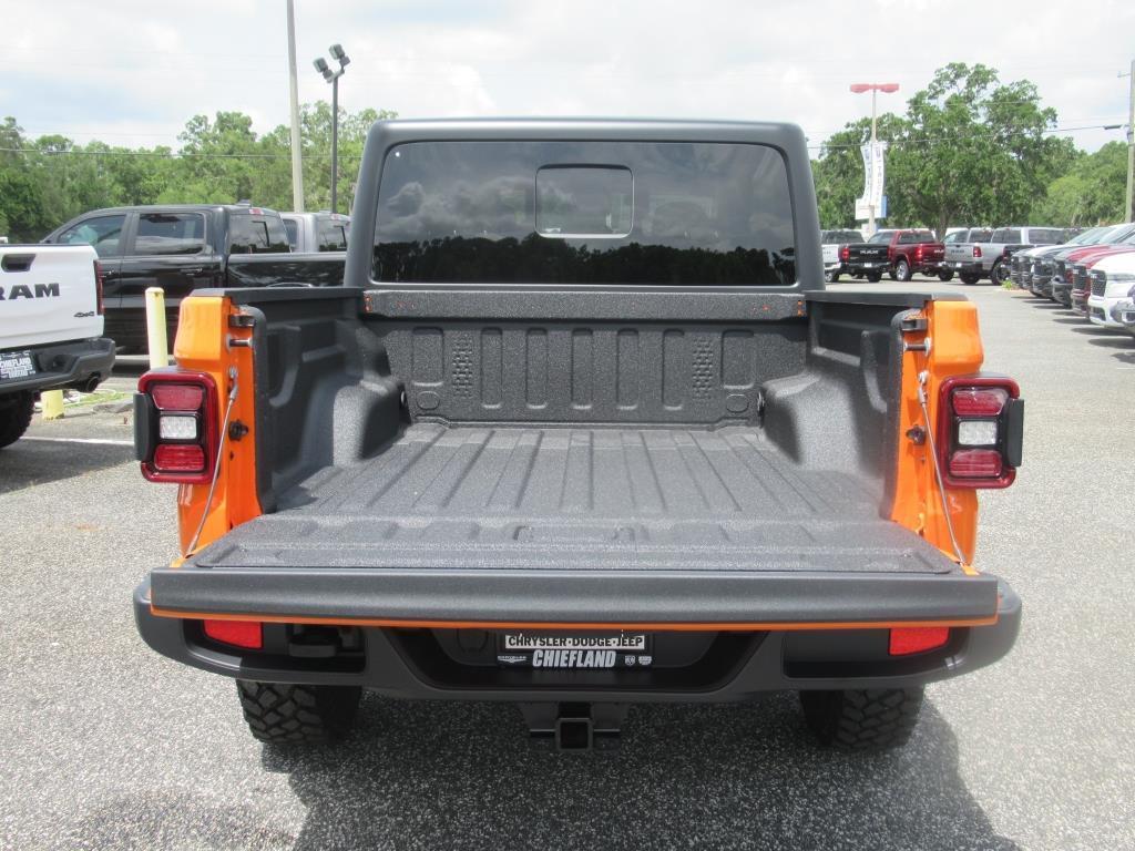 new 2025 Jeep Gladiator car, priced at $47,432