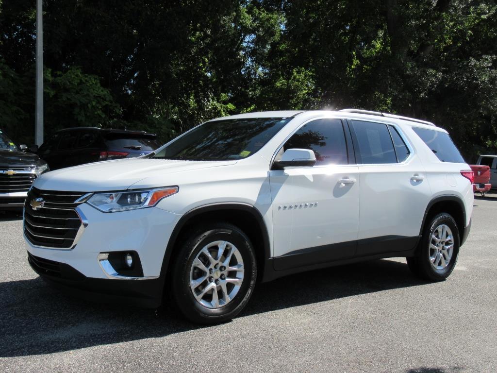 used 2021 Chevrolet Traverse car, priced at $18,900