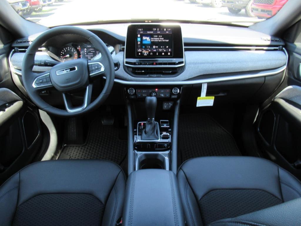 new 2025 Jeep Compass car, priced at $29,930