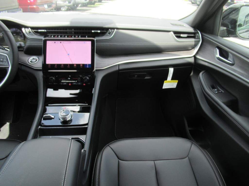 new 2025 Jeep Grand Cherokee L car, priced at $47,512