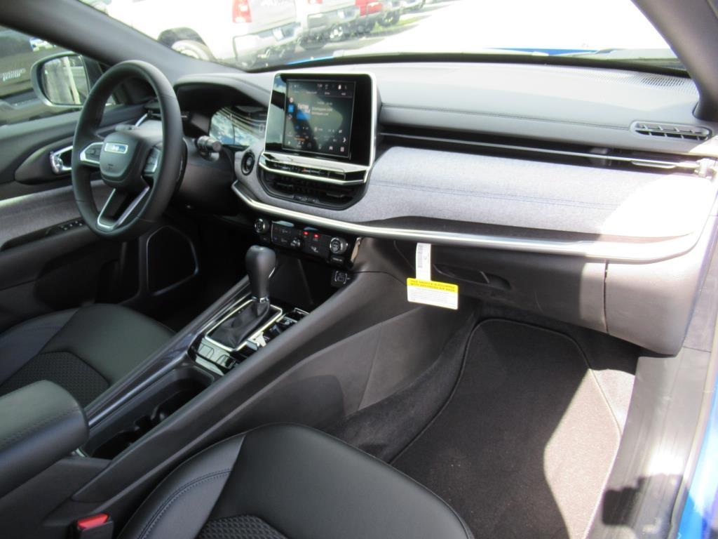 new 2025 Jeep Compass car, priced at $27,255