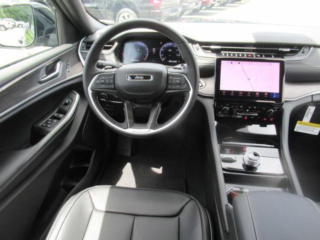 new 2025 Jeep Grand Cherokee car, priced at $50,541