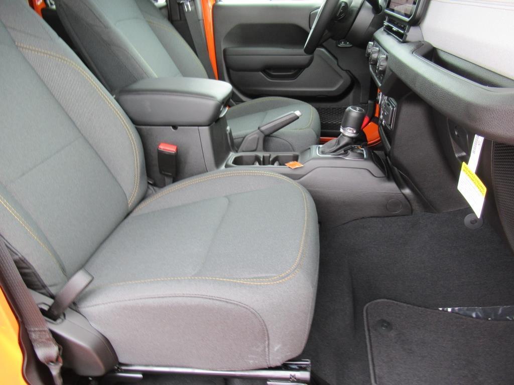 new 2025 Jeep Gladiator car, priced at $41,843