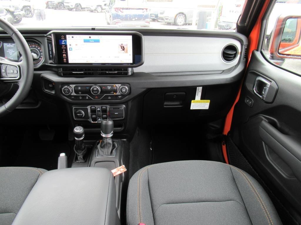 new 2025 Jeep Gladiator car, priced at $41,843